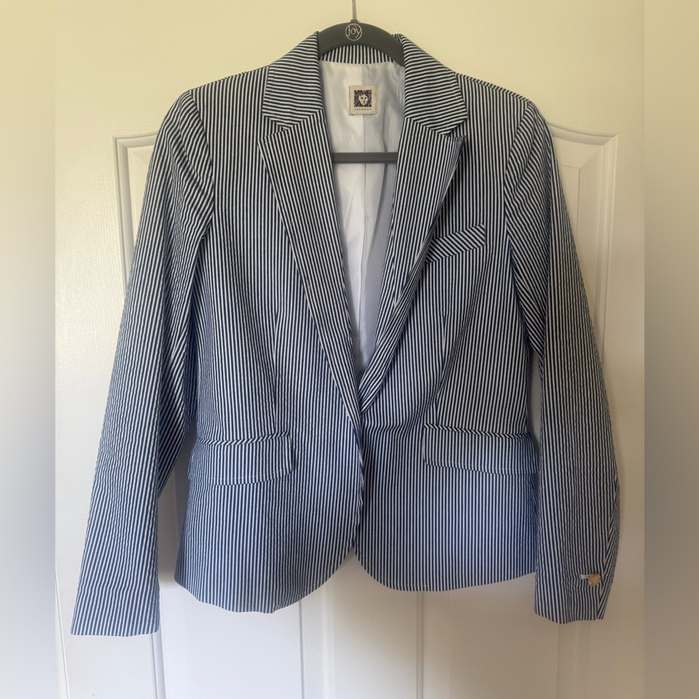 Anne Klein Blue and White Blazer with Tailored Fit size 4